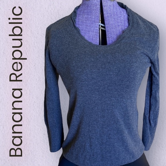 Banana Republic Sweaters - 𝅺banana Republic Sweater Charcoal Gray Sz Jr M